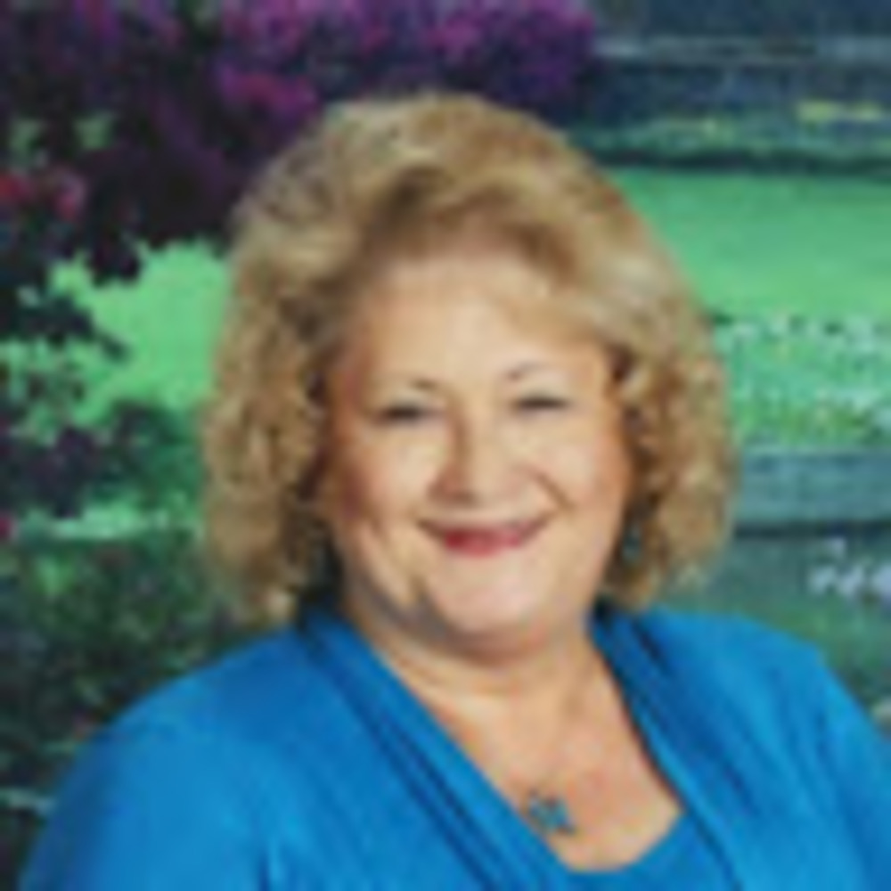 Meet your Posher, Debbie